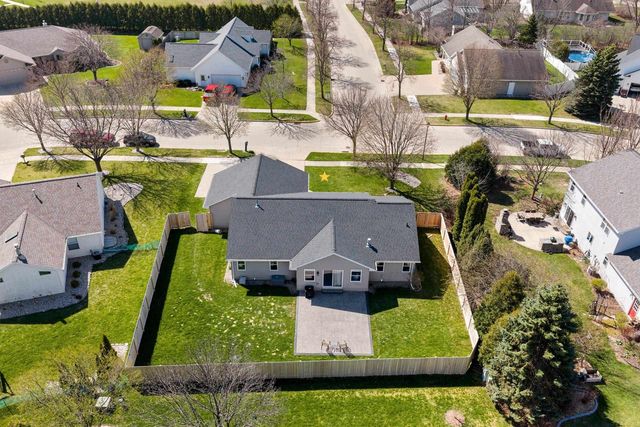 512 APPLEWOOD DRIVE, Kimberly, WI 54136