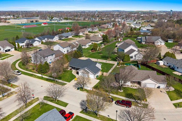 512 APPLEWOOD DRIVE, Kimberly, WI 54136
