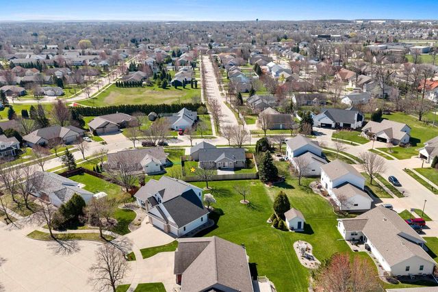 512 APPLEWOOD DRIVE, Kimberly, WI 54136