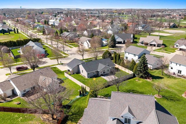 512 APPLEWOOD DRIVE, Kimberly, WI 54136