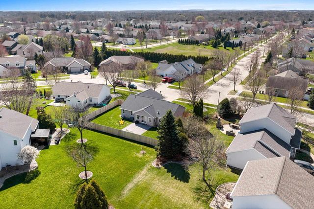 512 APPLEWOOD DRIVE, Kimberly, WI 54136