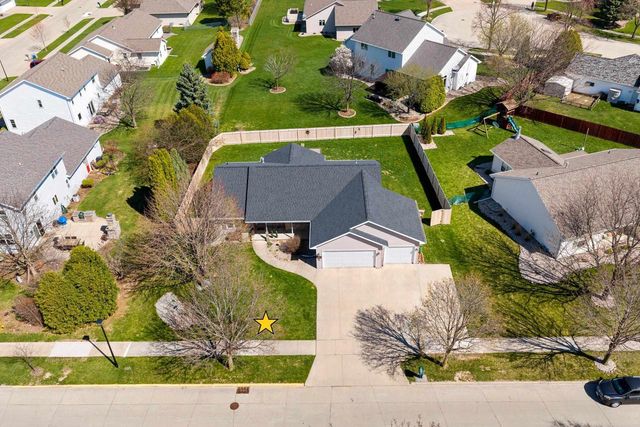 512 APPLEWOOD DRIVE, Kimberly, WI 54136