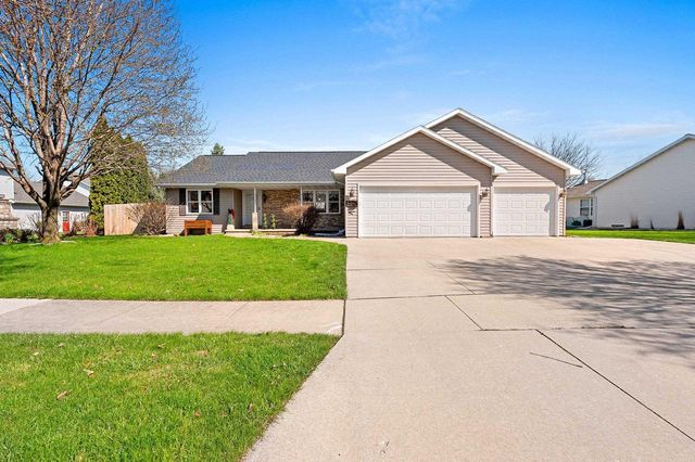 512 APPLEWOOD DRIVE, Kimberly, WI 54136