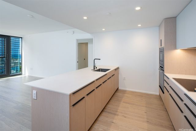 333 Ward Avenue 1704, Honolulu, HI 96814