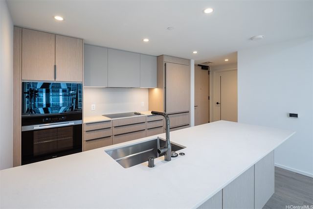 333 Ward Avenue 1704, Honolulu, HI 96814