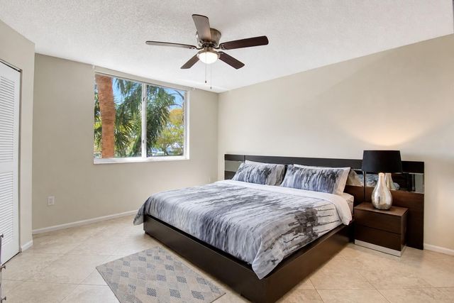 1000 Scotia Drive 204, Hypoluxo, FL 33462