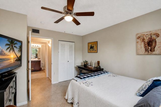 1000 Scotia Drive 204, Hypoluxo, FL 33462