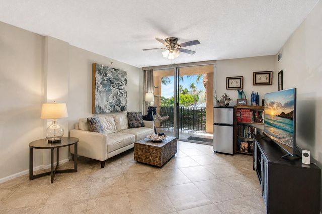 1000 Scotia Drive 204, Hypoluxo, FL 33462