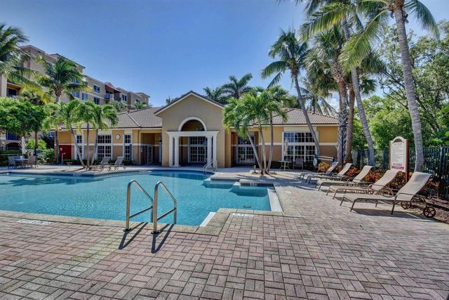 1000 Scotia Drive 204, Hypoluxo, FL 33462