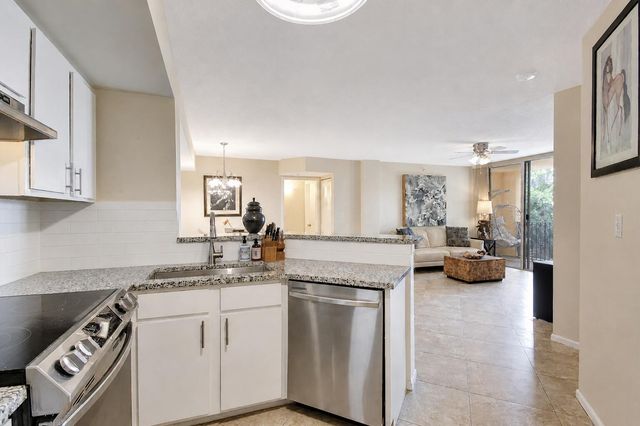 1000 Scotia Drive 204, Hypoluxo, FL 33462
