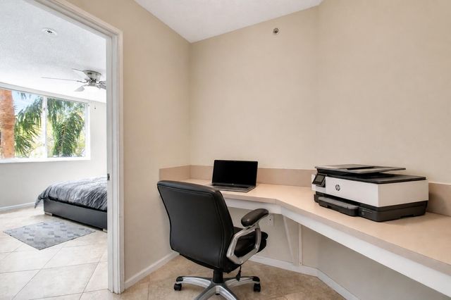 1000 Scotia Drive 204, Hypoluxo, FL 33462