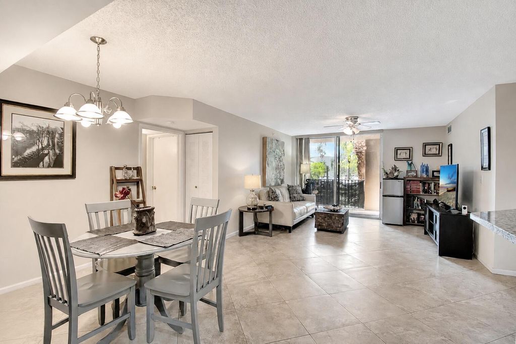 1000 Scotia Drive 204, Hypoluxo, FL 33462