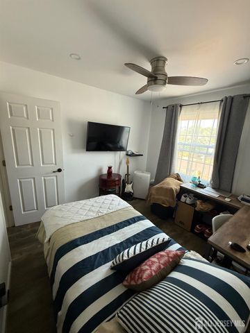 904 Nantucket Court, Toms River, NJ 08753