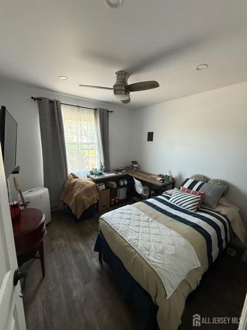 904 Nantucket Court, Toms River, NJ 08753