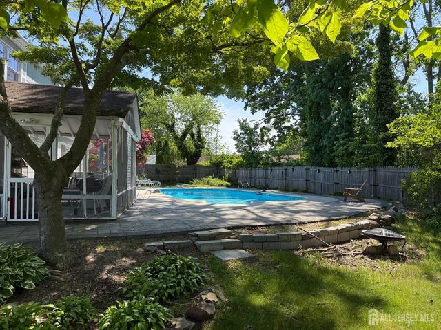 904 Nantucket Court, Toms River, NJ 08753