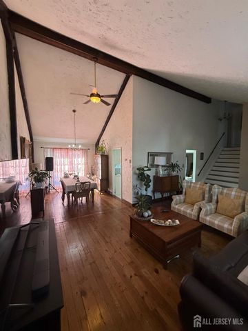 904 Nantucket Court, Toms River, NJ 08753