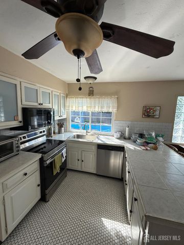 904 Nantucket Court, Toms River, NJ 08753