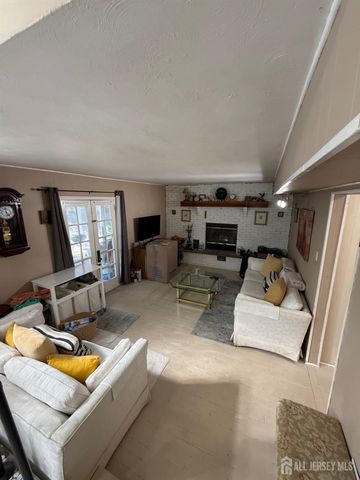 904 Nantucket Court, Toms River, NJ 08753