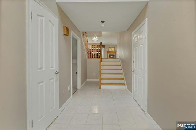 291 Vista View, Mahwah, NJ 07430