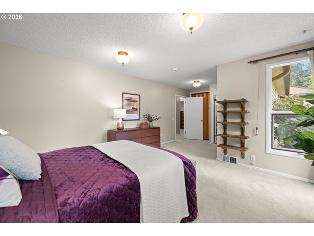 1831 Ne 142ND Ave, Portland, OR 97230