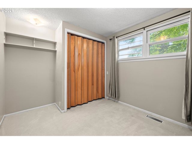 1831 Ne 142ND Ave, Portland, OR 97230