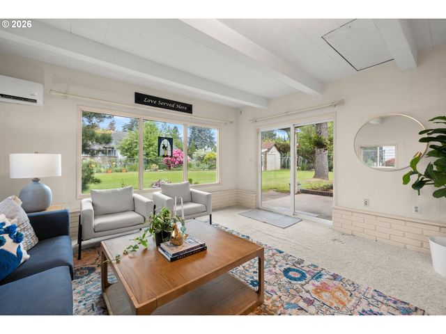 1831 Ne 142ND Ave, Portland, OR 97230