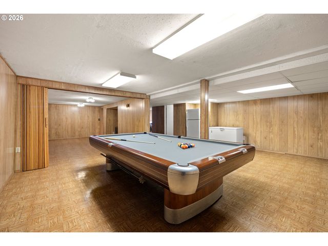 1831 Ne 142ND Ave, Portland, OR 97230