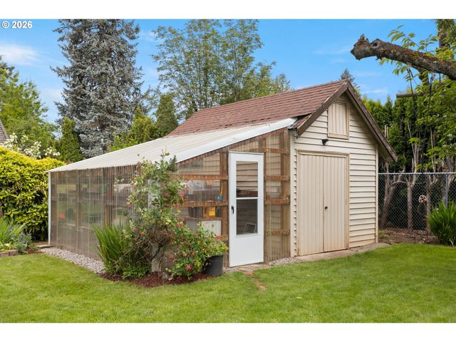 1831 Ne 142ND Ave, Portland, OR 97230