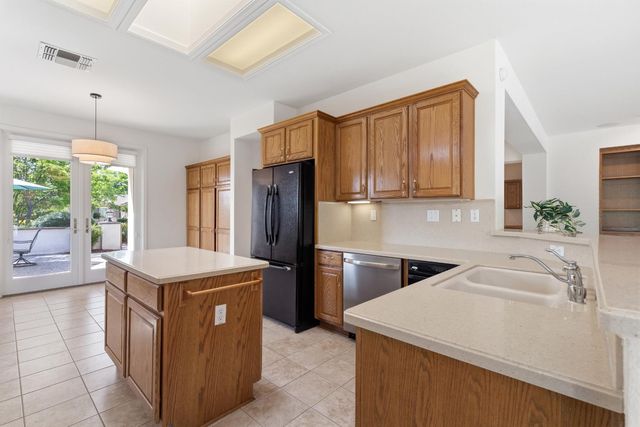 231 Cabot Ct, Lincoln, CA 95648