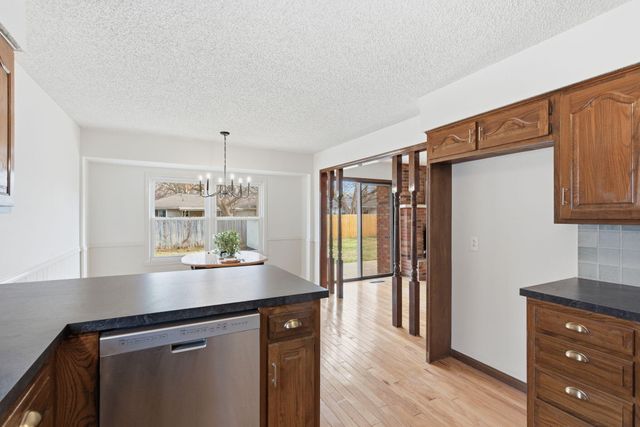 3656 S Westwood Avenue, Springfield, MO 65807