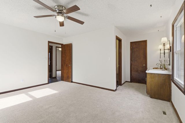 3656 S Westwood Avenue, Springfield, MO 65807