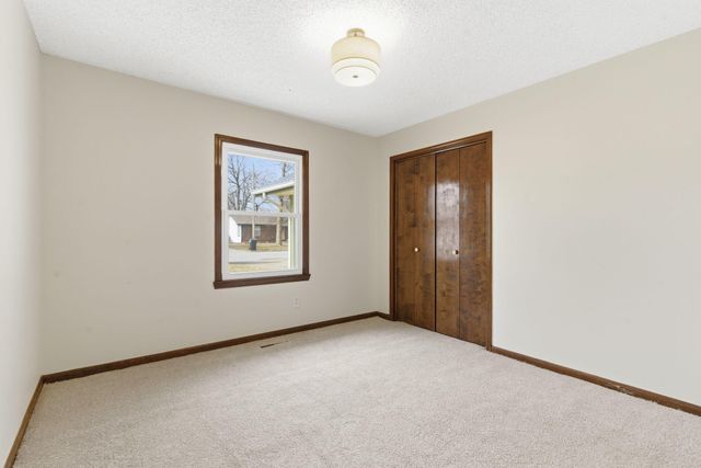 3656 S Westwood Avenue, Springfield, MO 65807