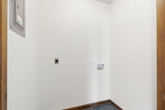 3656 S Westwood Avenue, Springfield, MO 65807