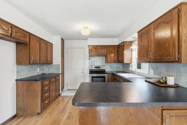 3656 S Westwood Avenue, Springfield, MO 65807