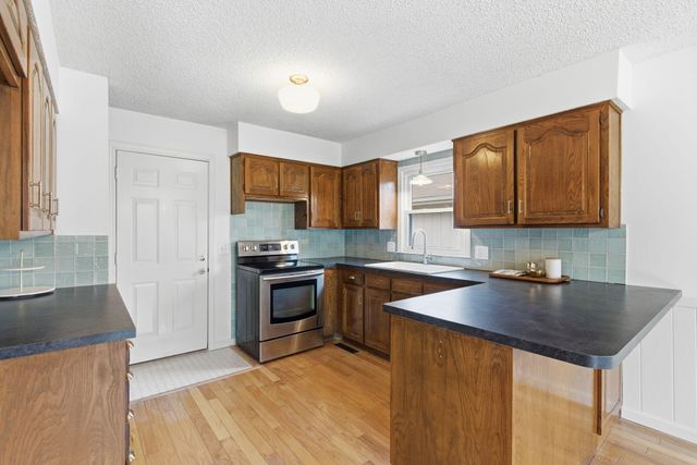 3656 S Westwood Avenue, Springfield, MO 65807