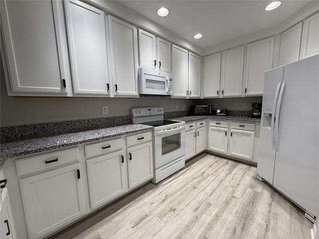 3060 PIRATES RETREAT COURT 102, Kissimmee, FL 34747