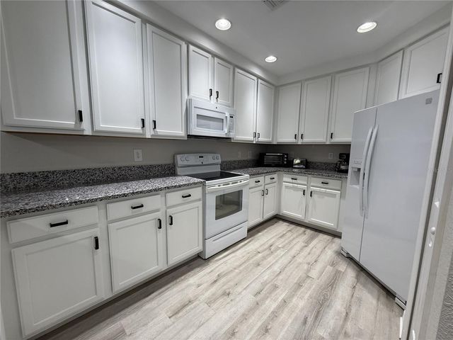3060 PIRATES RETREAT COURT 102, Kissimmee, FL 34747