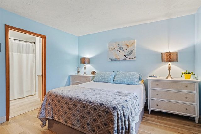 25 Trillium Court 6, Holland, MI 49423