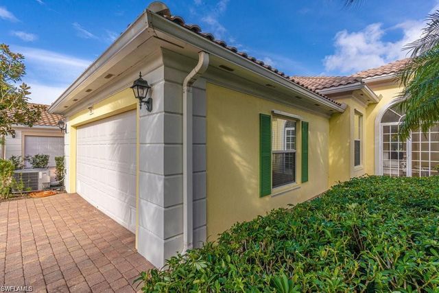 7687 Hernando CT, Naples, FL 34114