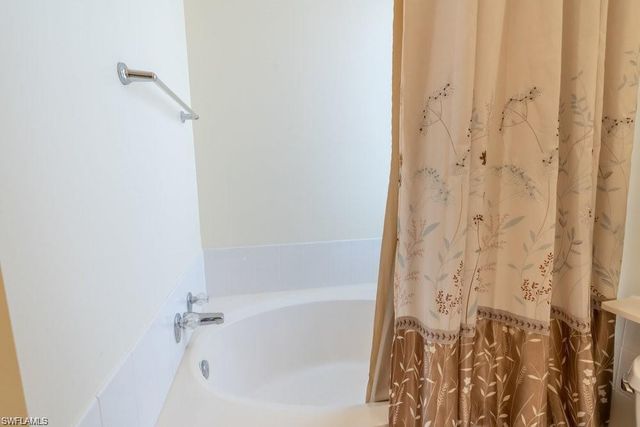 7687 Hernando CT, Naples, FL 34114