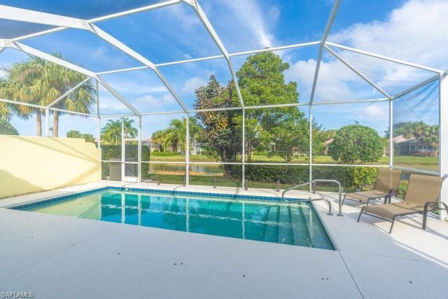 7687 Hernando CT, Naples, FL 34114