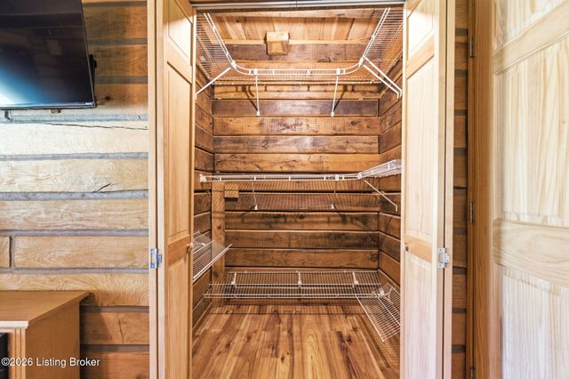 1304 Murray Rd, Taylorsville, KY 40071