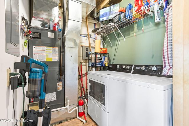 1304 Murray Rd, Taylorsville, KY 40071