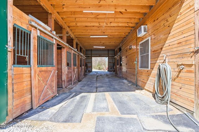 1304 Murray Rd, Taylorsville, KY 40071