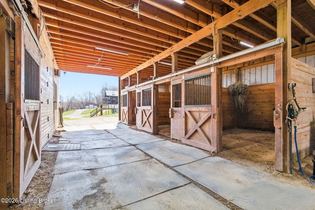 1304 Murray Rd, Taylorsville, KY 40071