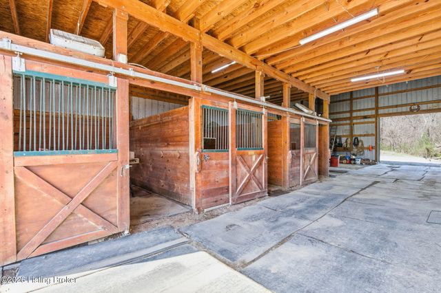 1304 Murray Rd, Taylorsville, KY 40071