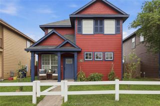 904 Eagle Avenue, College Station, TX 77845