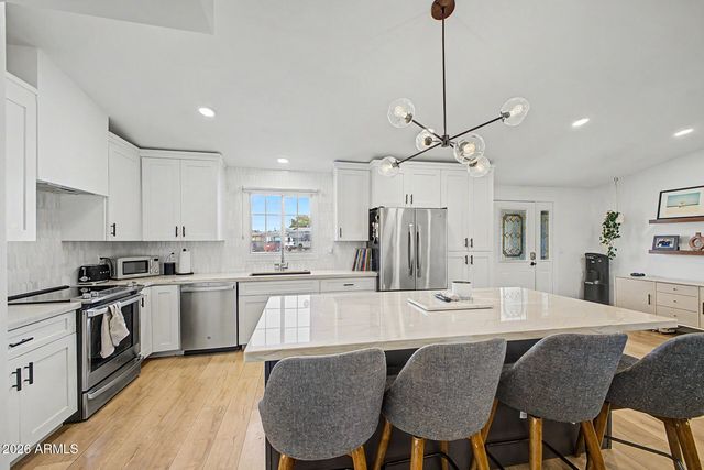 7725 E MCKINLEY Street, Scottsdale, AZ 85257