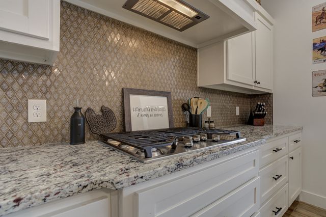 609 Calvin Drive, Wolfforth, TX 79382