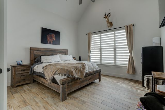 609 Calvin Drive, Wolfforth, TX 79382